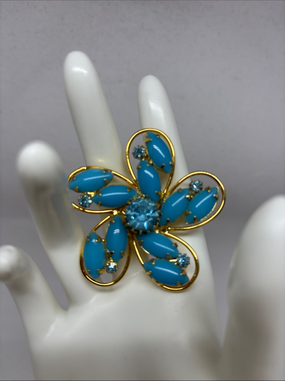 Beautiful Gold Plated Turquoise Rhinestone Flower Brooch